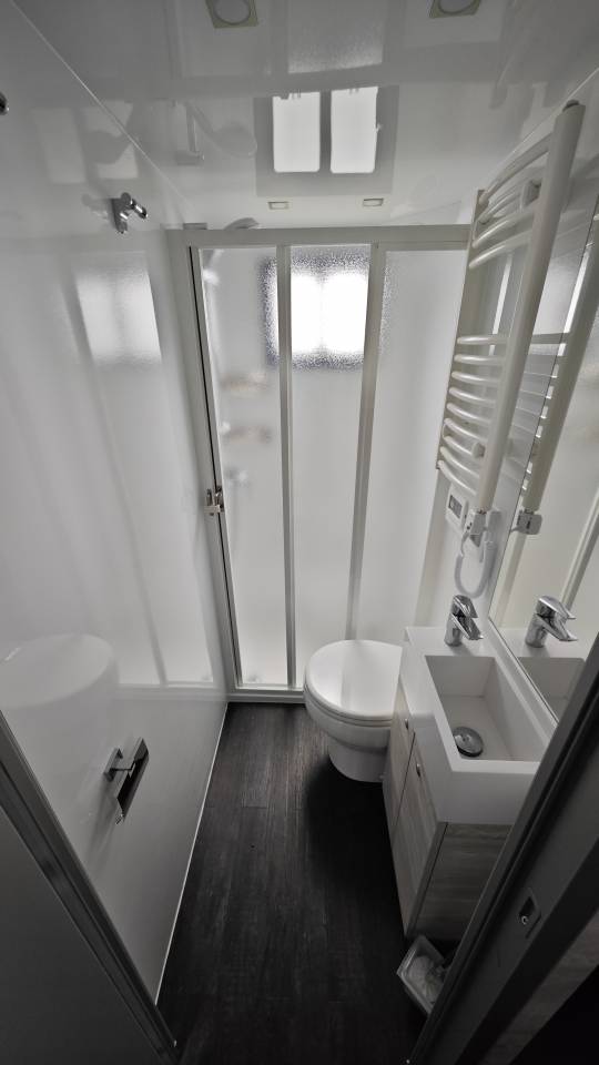 Horsebox NON-HGV Mercedes Classicspace 2640 2024 New