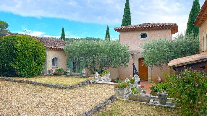 Luxurious equestrian property  Var