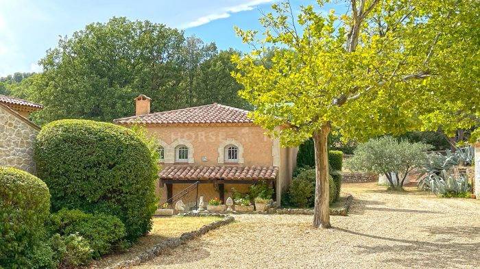 Luxurious equestrian property  Var