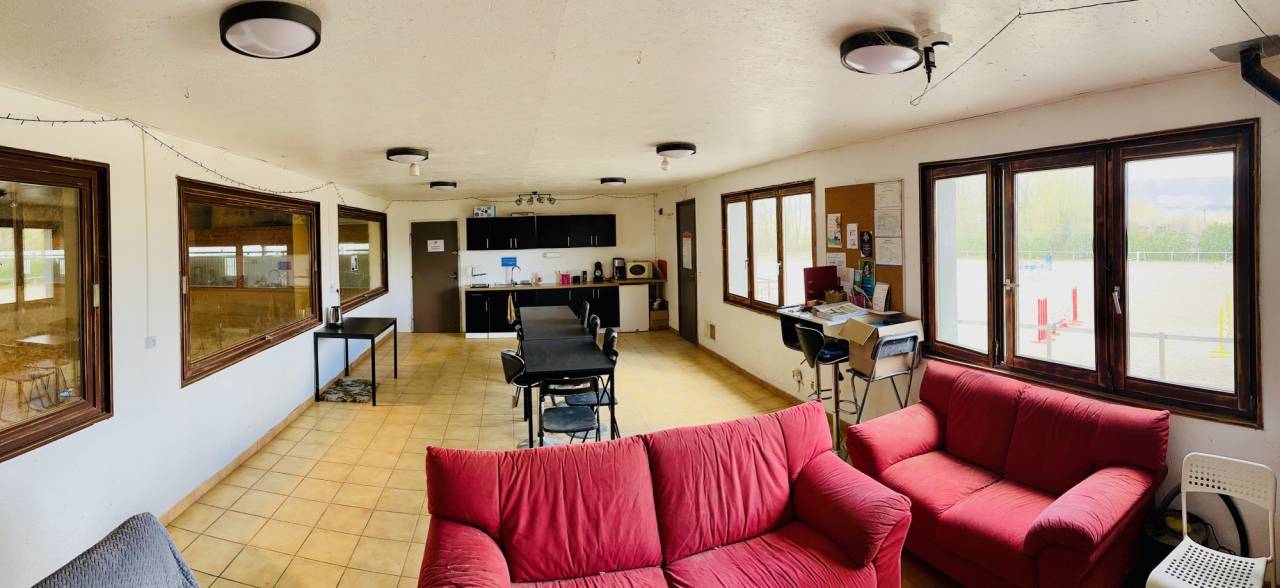 Livery yard  Haute-Savoie