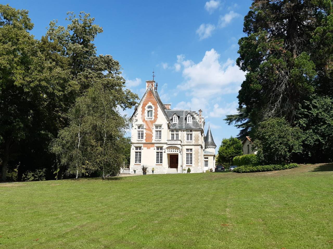 Equestrian property  Vienne