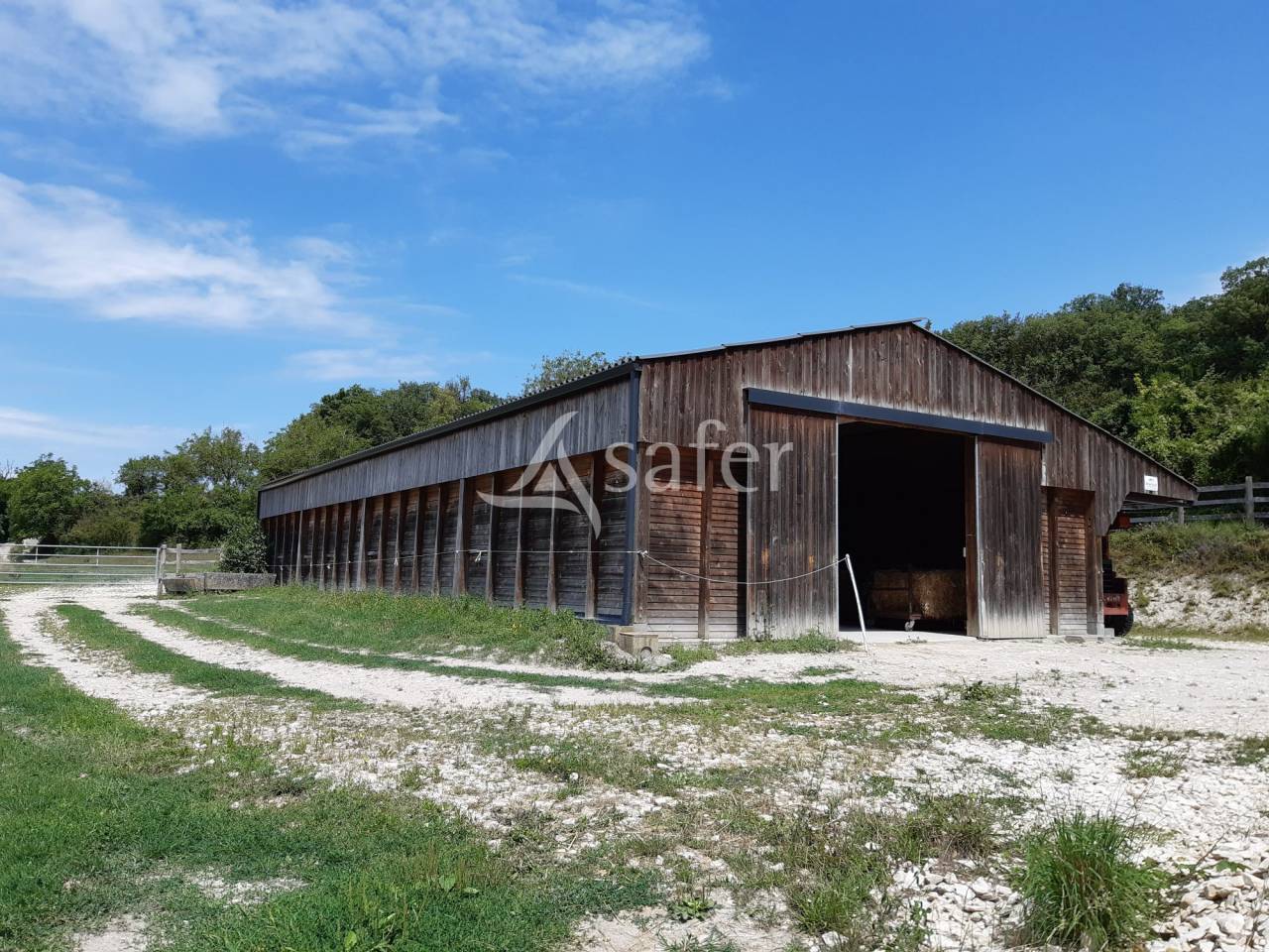 Equestrian property  Vienne