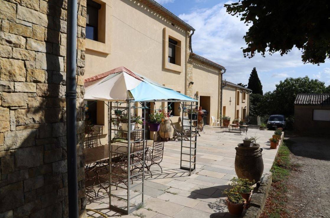 Luxurious equestrian property  Aude