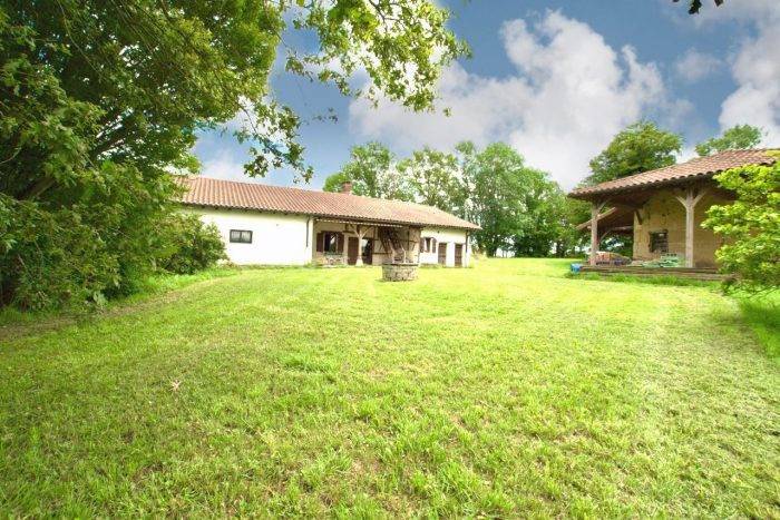 Equestrian property  Ain