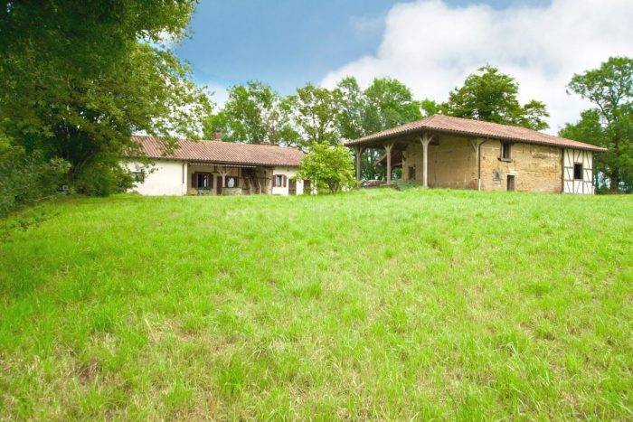 Equestrian property  Ain