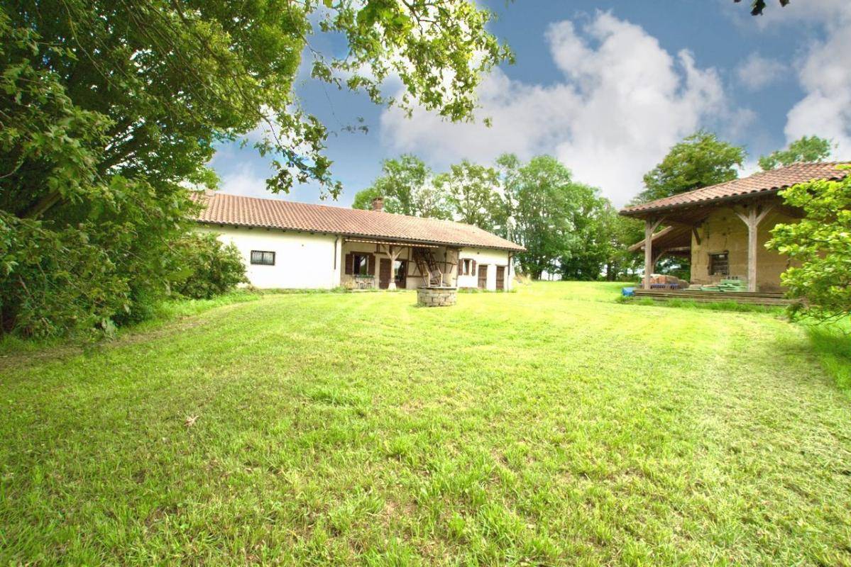 Equestrian property  Ain