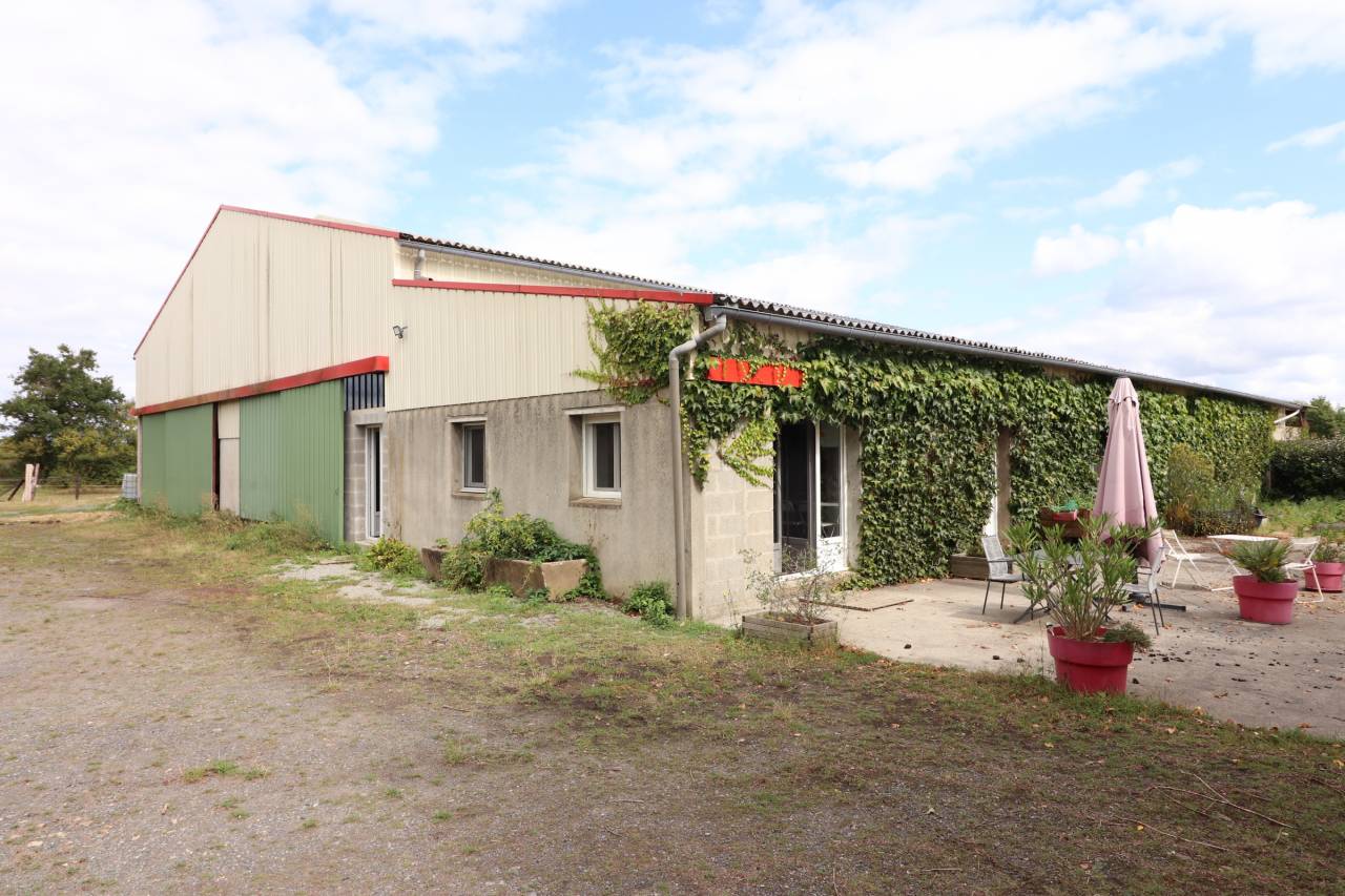 Livery yard  Loire-Atlantique