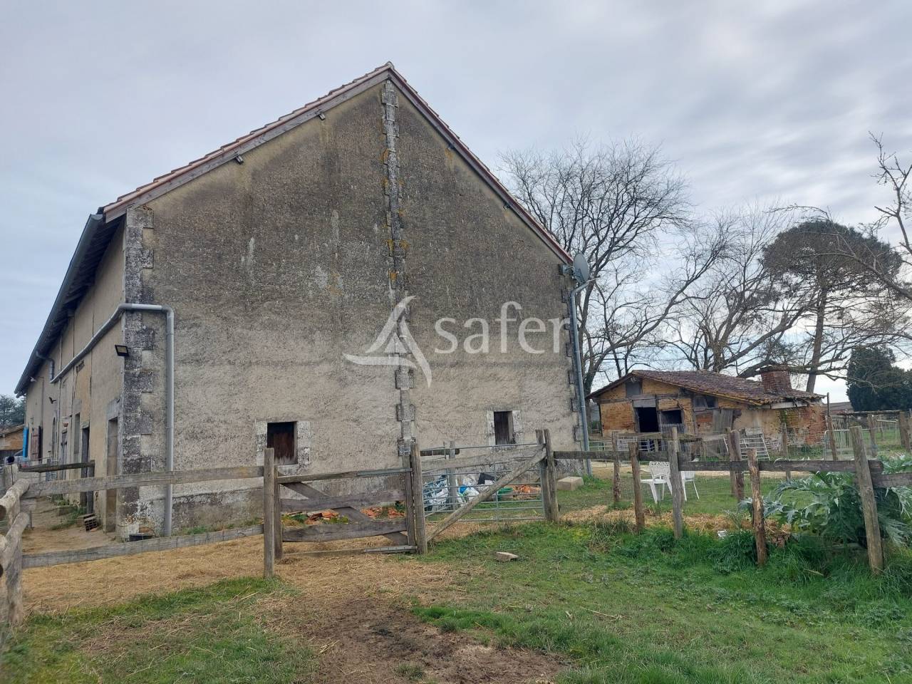 Sheep farm  Dordogne