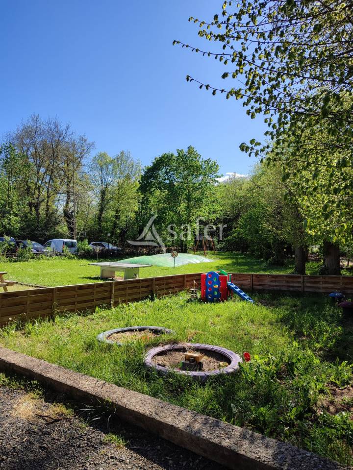 Other country property  Puy-de-Dôme