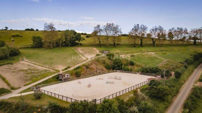 Equestrian property  Loire