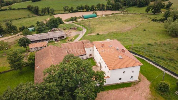 Equestrian property  Loire