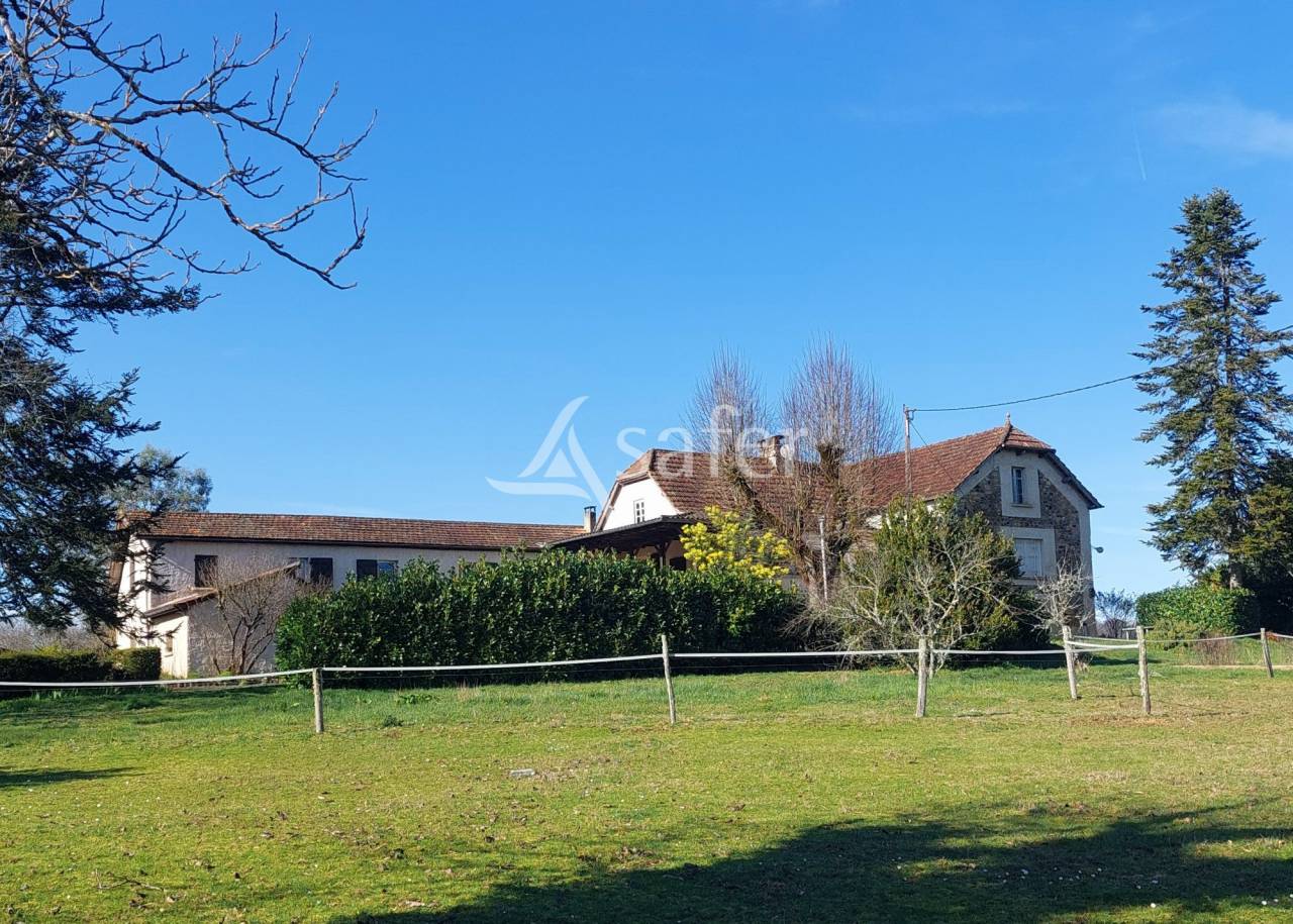 Equestrian property  Dordogne