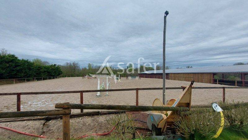 Equestrian property  Gironde