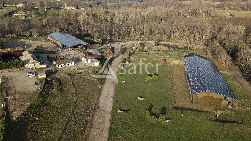 Equestrian property  Gironde