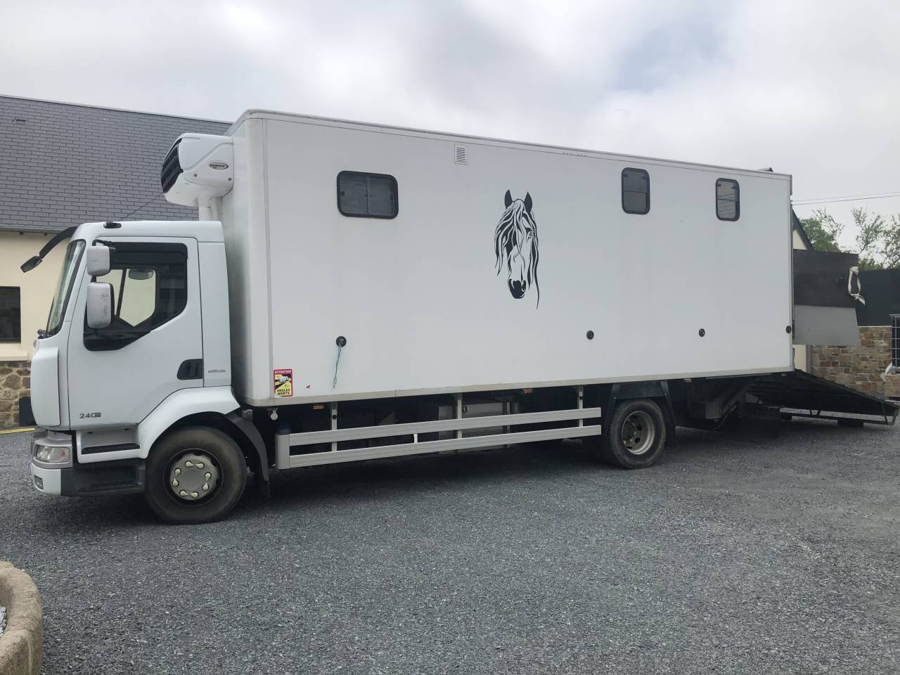 Horsebox NON-HGV Renault MIDLUM 240 DXI - 16 tonnes 2008 Used
