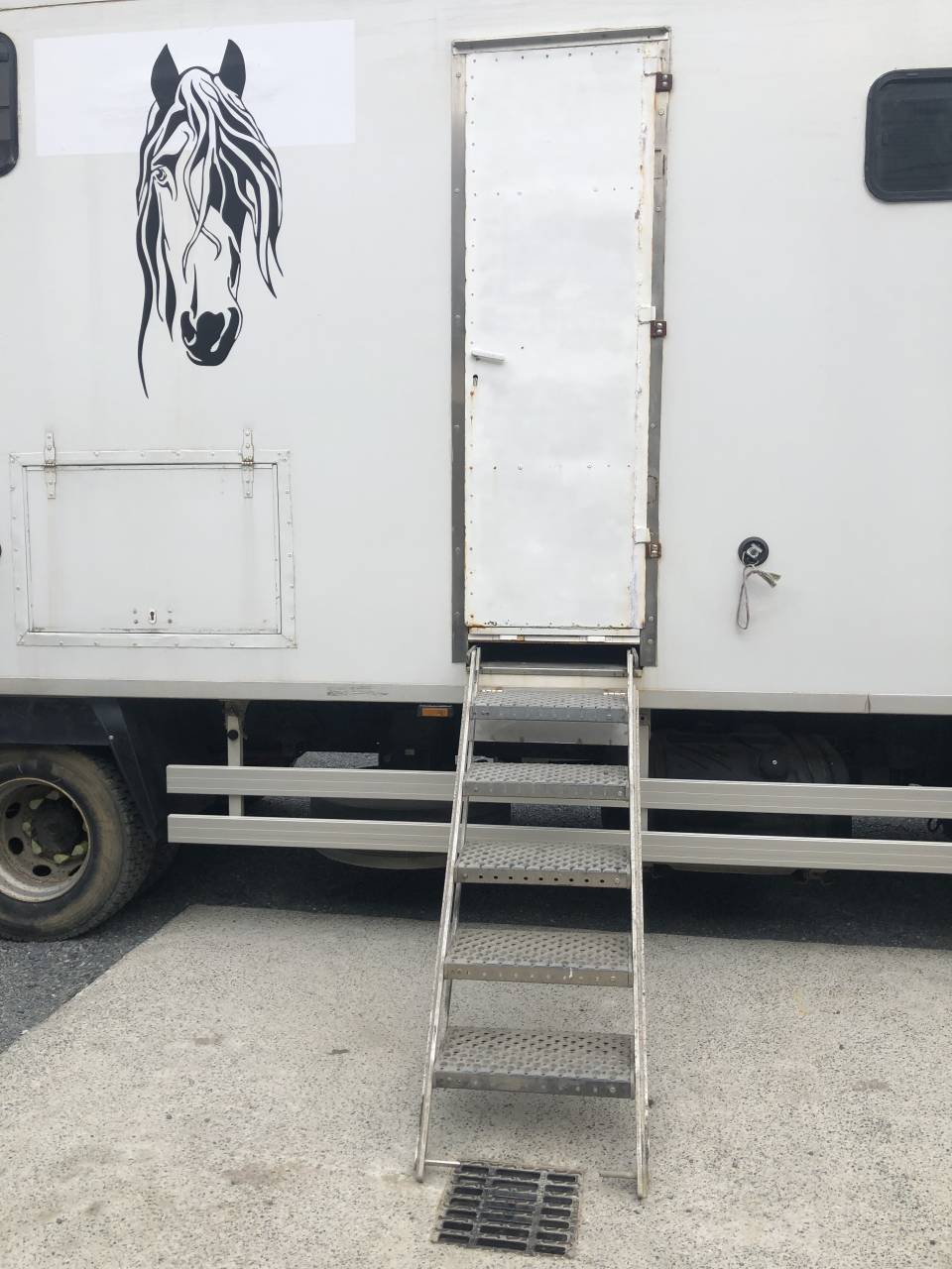 Horsebox NON-HGV Renault MIDLUM 240 DXI - 16 tonnes 2008 Used