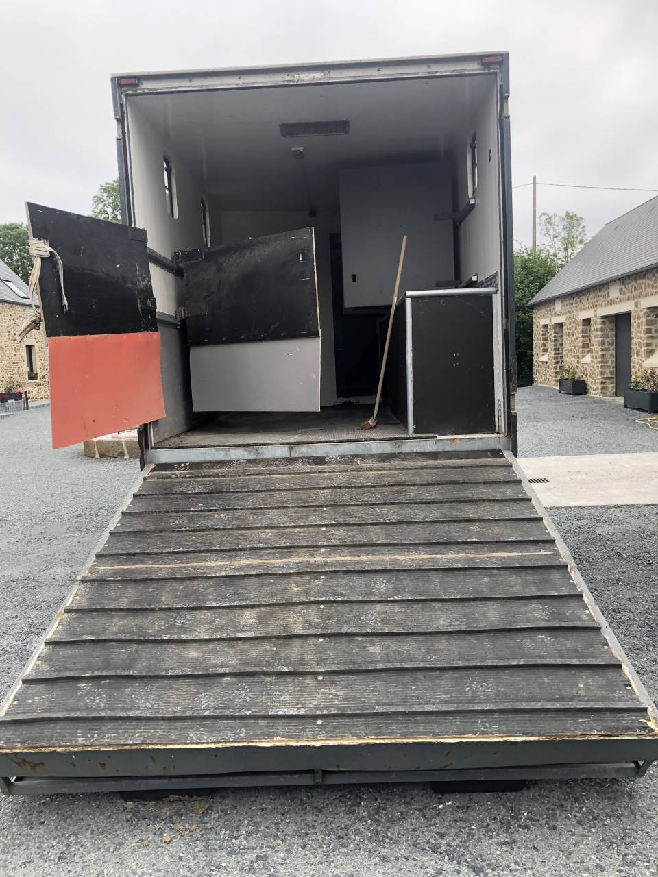 Horsebox NON-HGV Renault MIDLUM 240 DXI - 16 tonnes 2008 Used