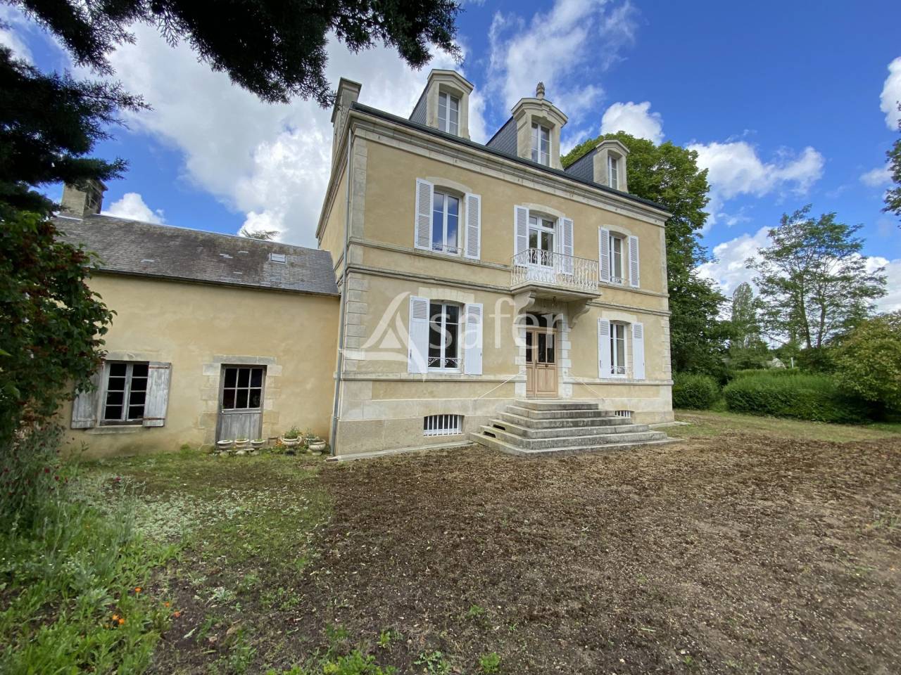 Equestrian property  Calvados