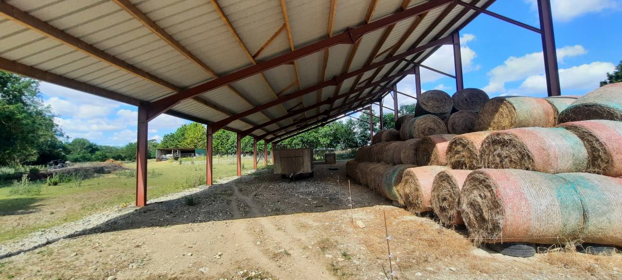 Equestrian property  Charente-Maritime