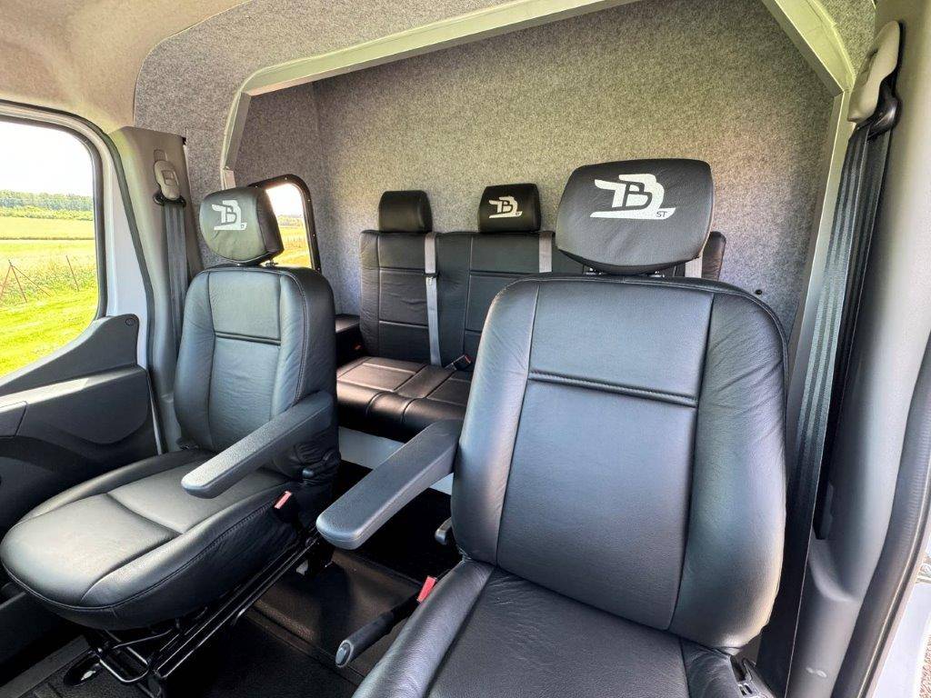 Horsebox HGV TBST RENAULT MASTER 2024 New