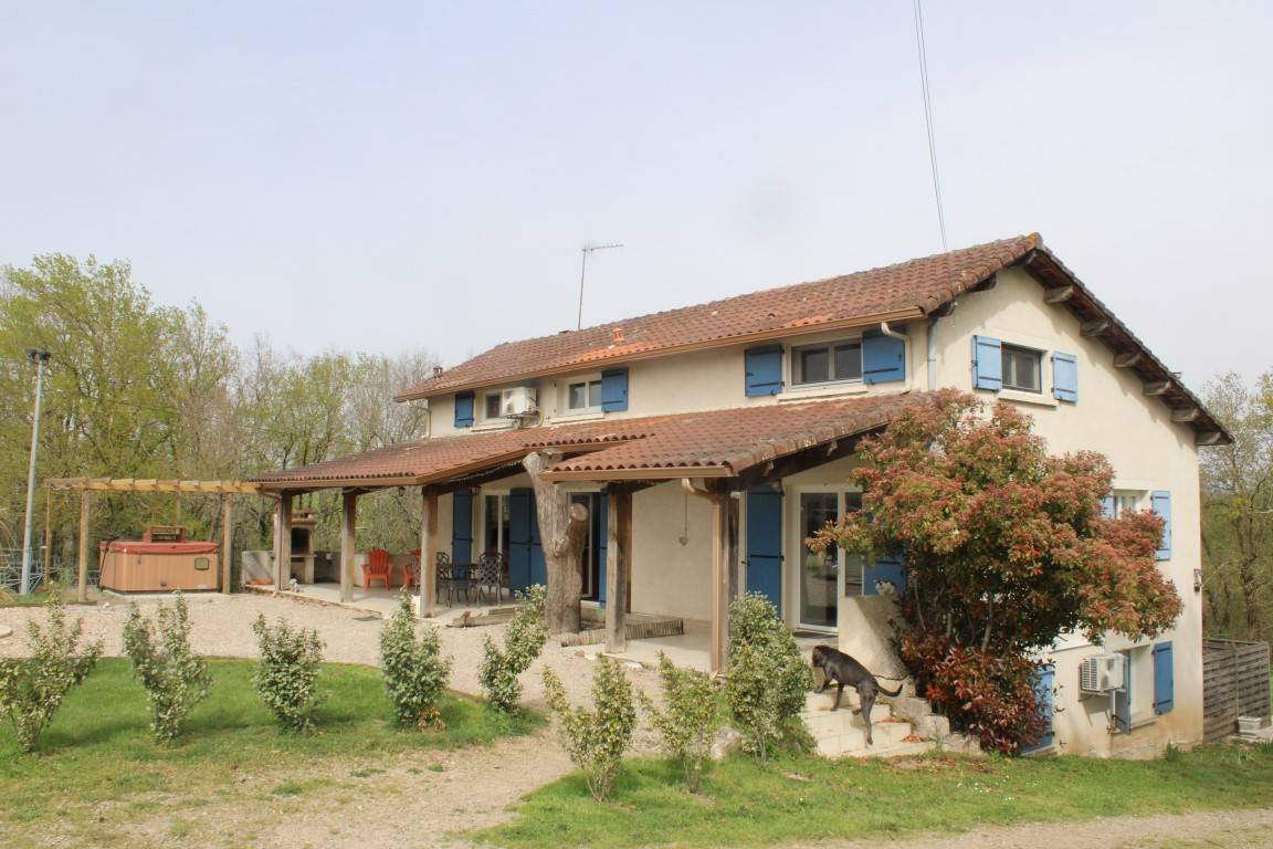 Equestrian property  tarn