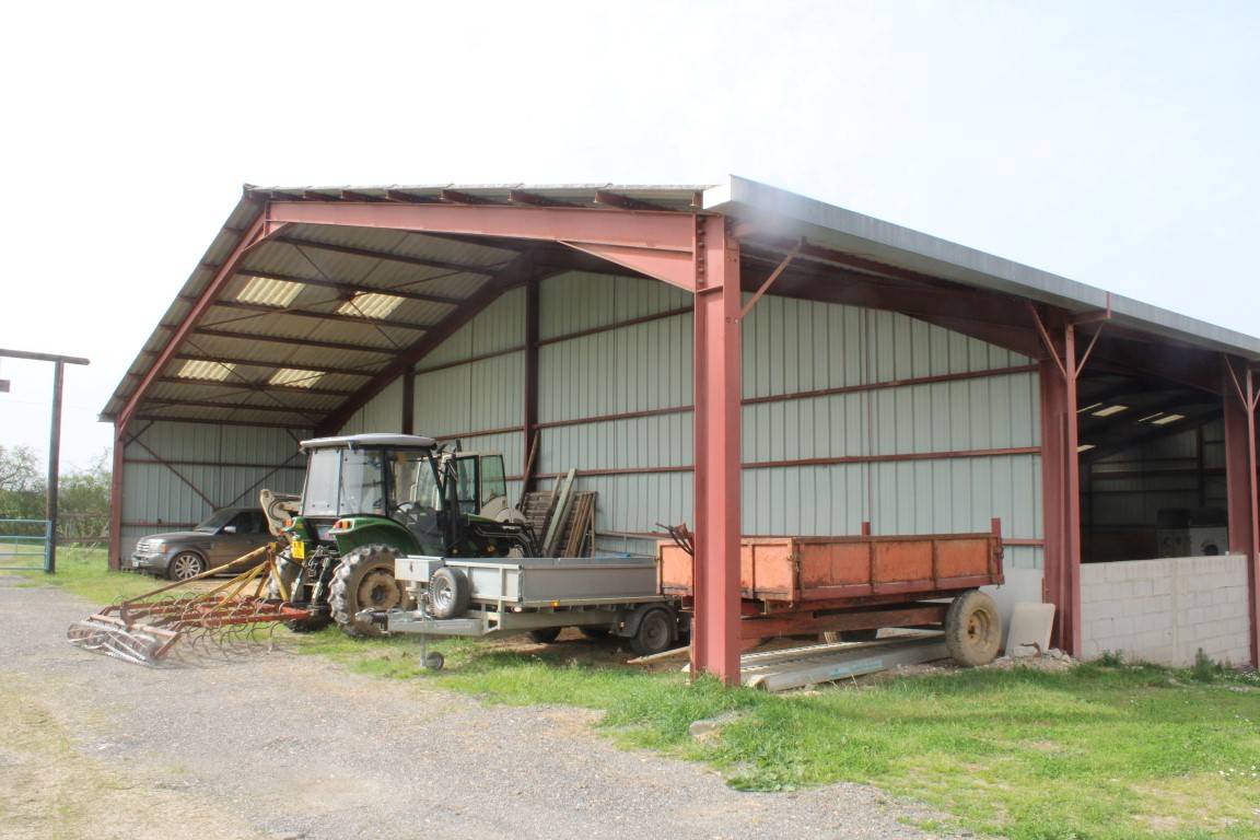 Equestrian property  tarn