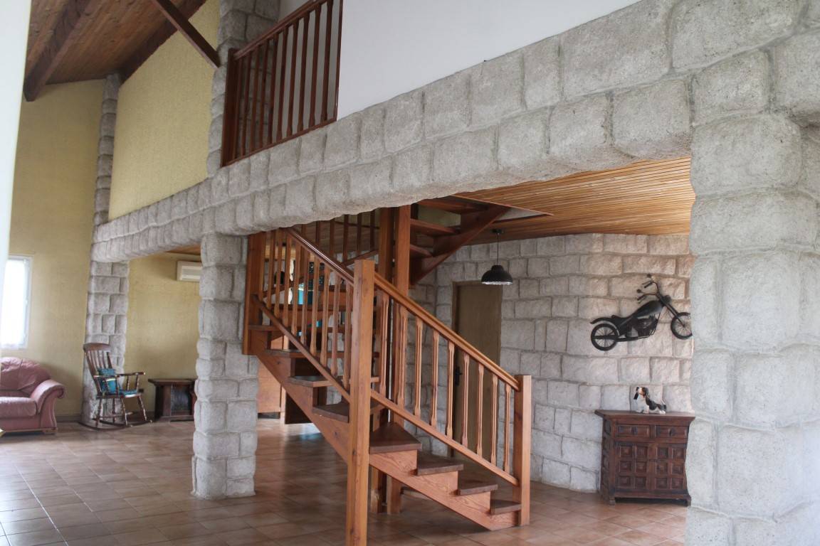 Equestrian property  tarn