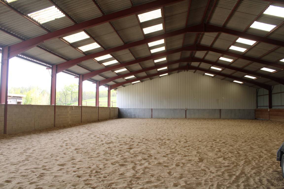Equestrian property  tarn