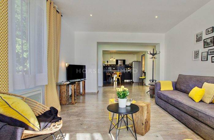 Equestrian property  Ain