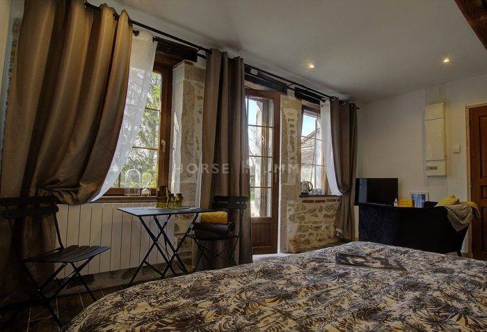 Equestrian property  Ain