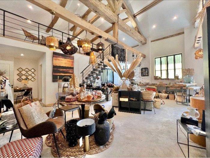 Equestrian property  Ain