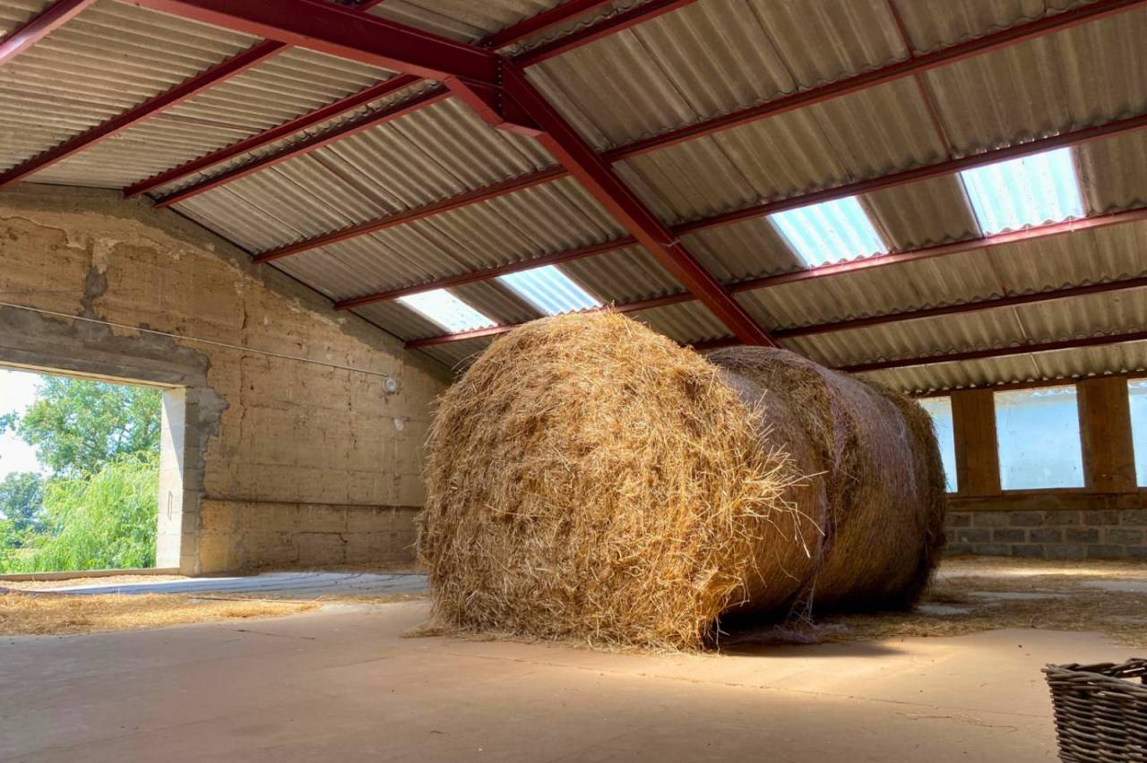 Equestrian property  Ain