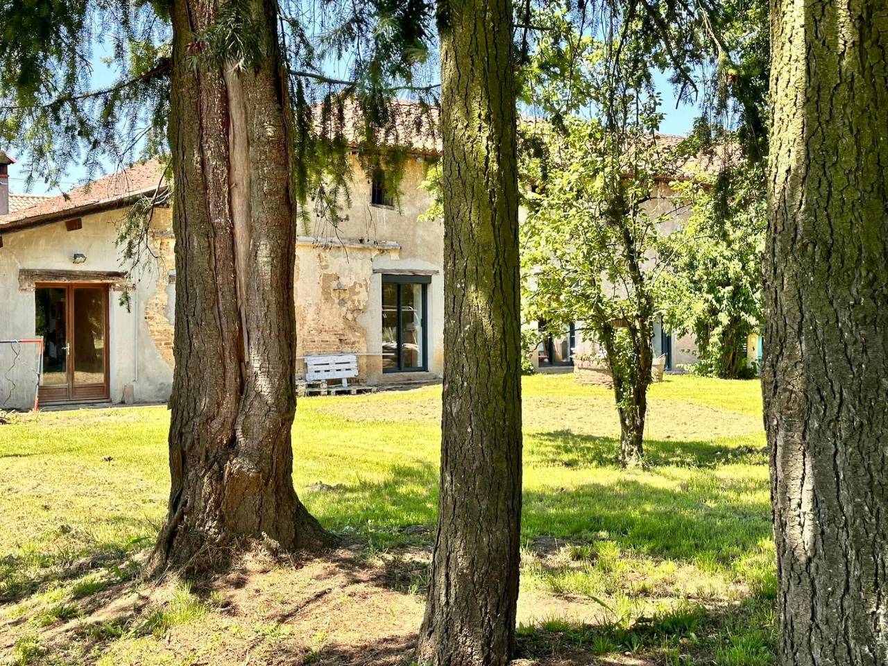 Equestrian property  Ain