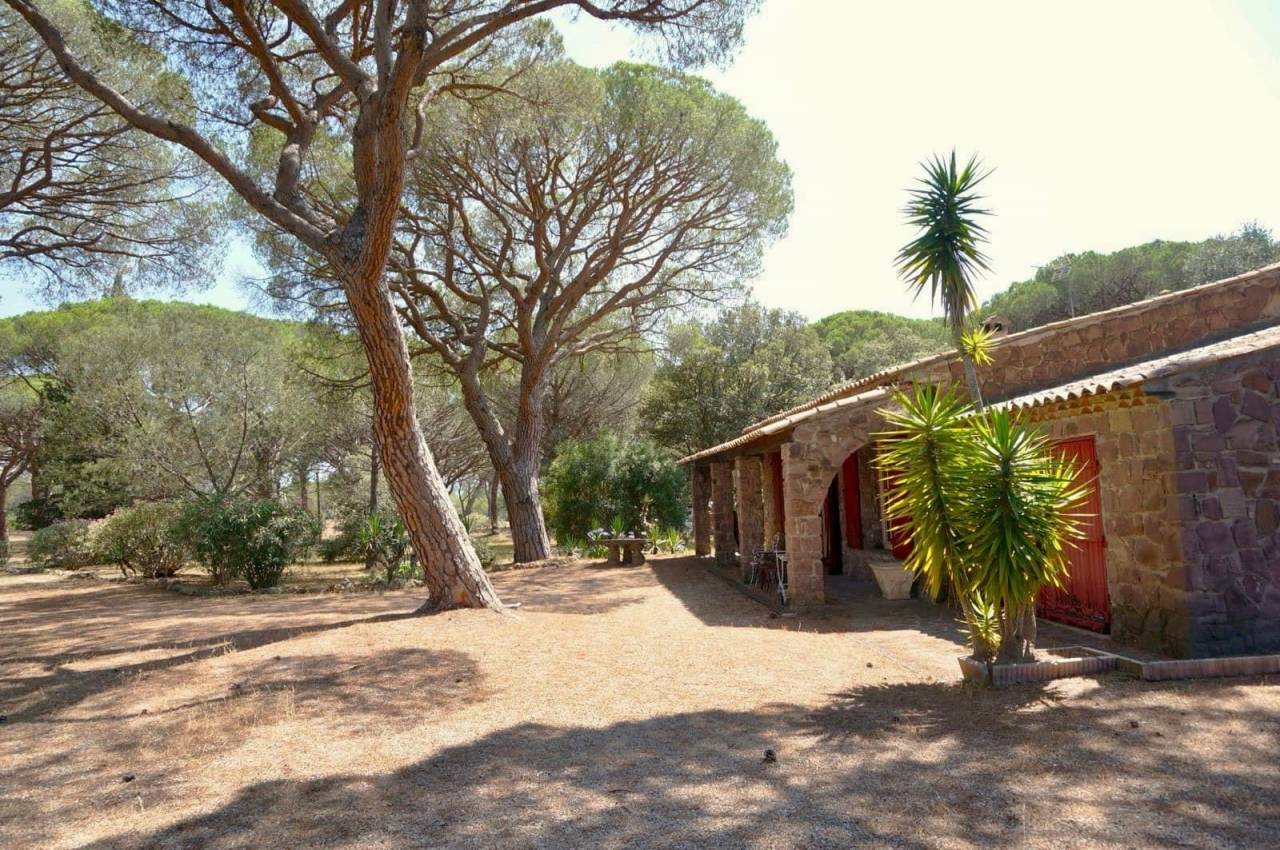 Luxurious equestrian property  Var