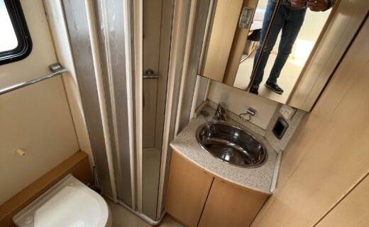 Horsebox NON-HGV Mercedes actros 2000 Used