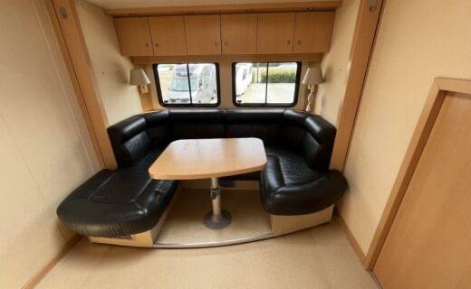 Horsebox NON-HGV Mercedes actros 2000 Used