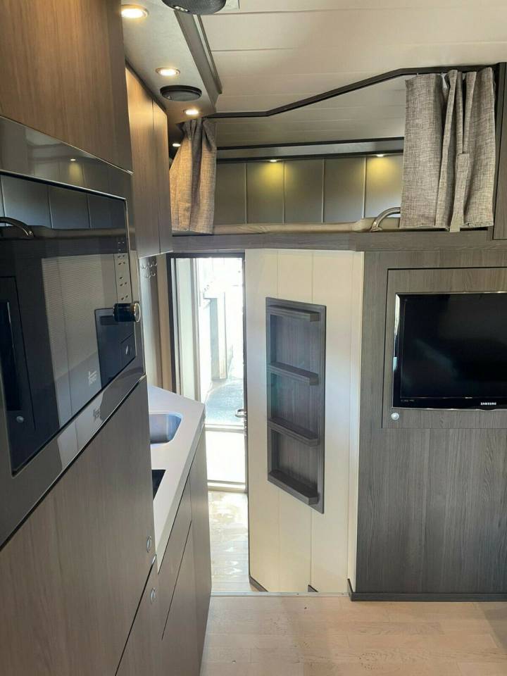 Horsebox NON-HGV Iveco IVECO 0 Used