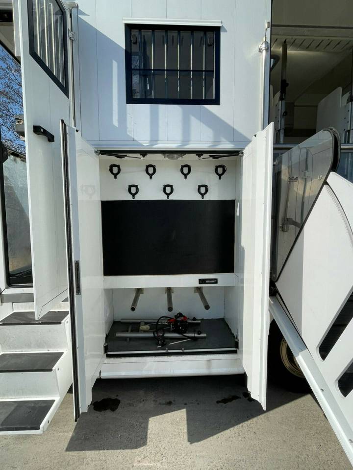 Horsebox NON-HGV Iveco IVECO 0 Used