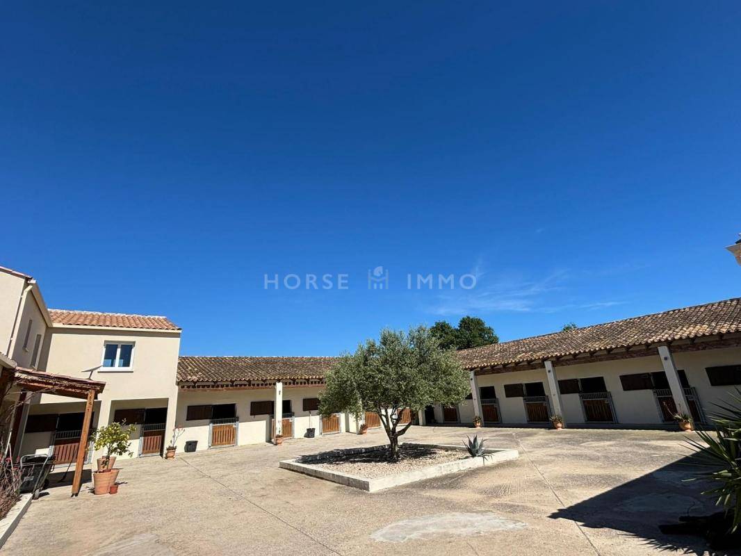 Equestrian property  Hérault