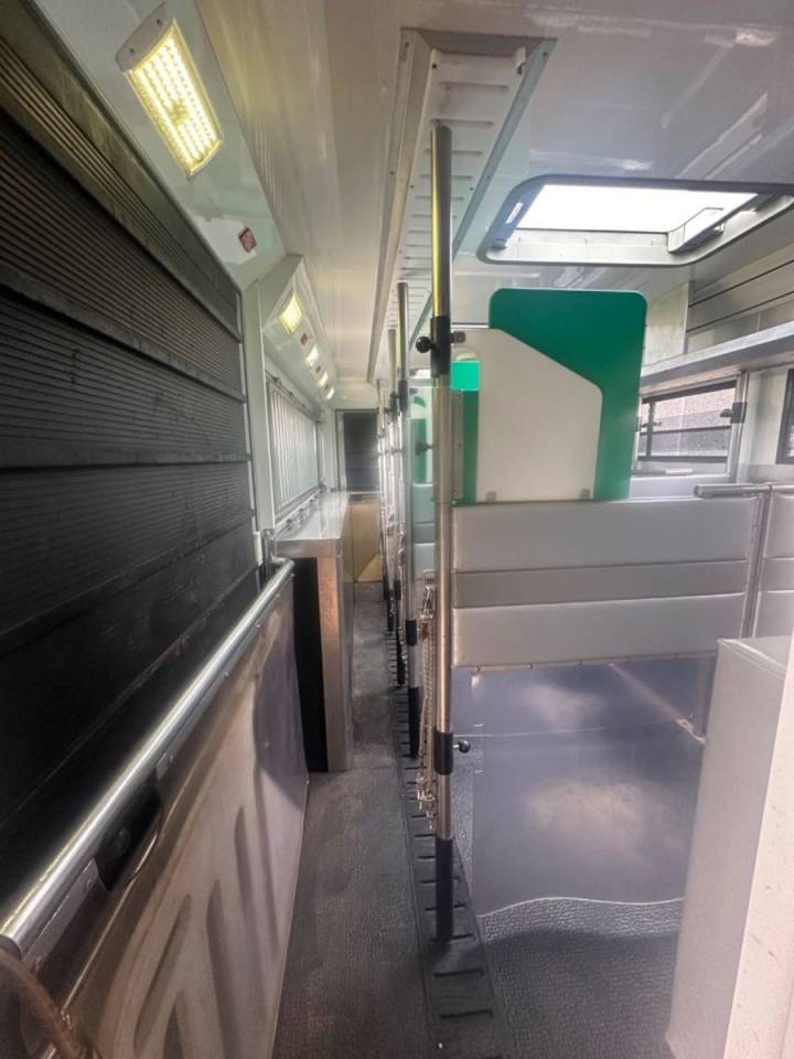 Horsebox NON-HGV Autre marque VOLVO 0 Used