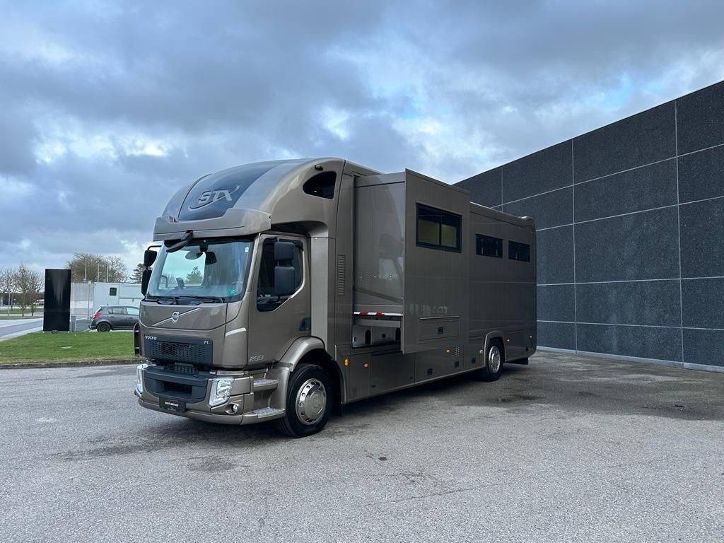 Horsebox NON-HGV Autre marque VOLVO 0 Used