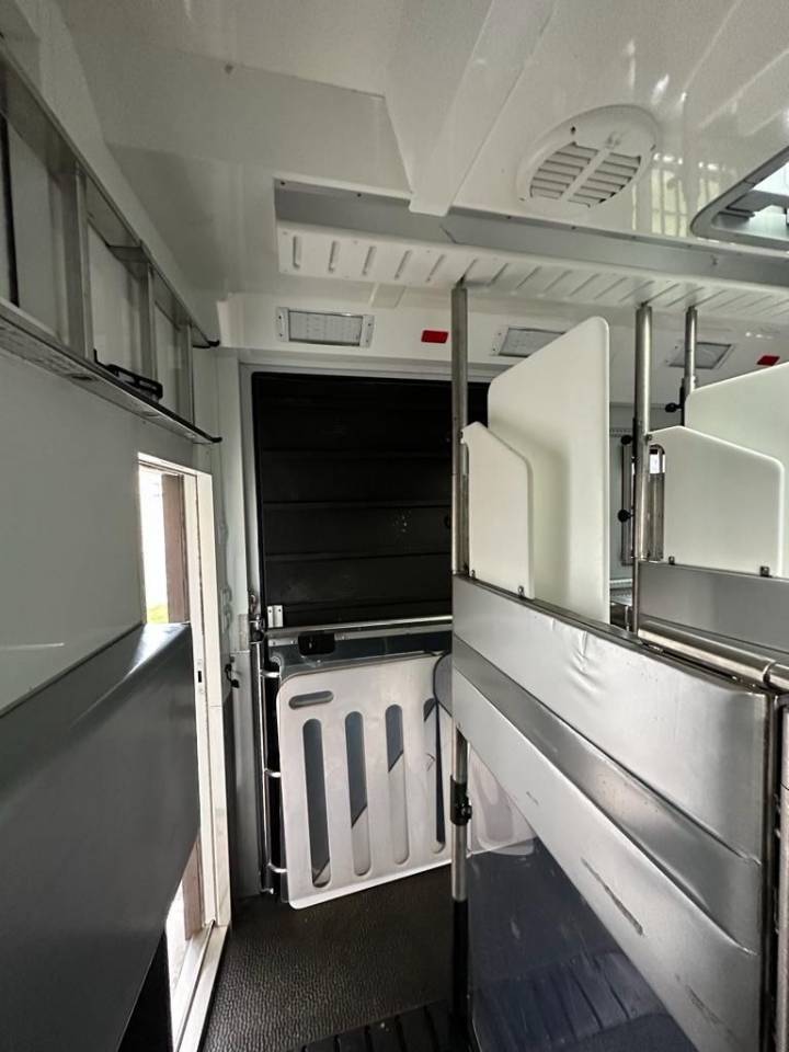 Horsebox NON-HGV Autre marque VOLVO 0 Used