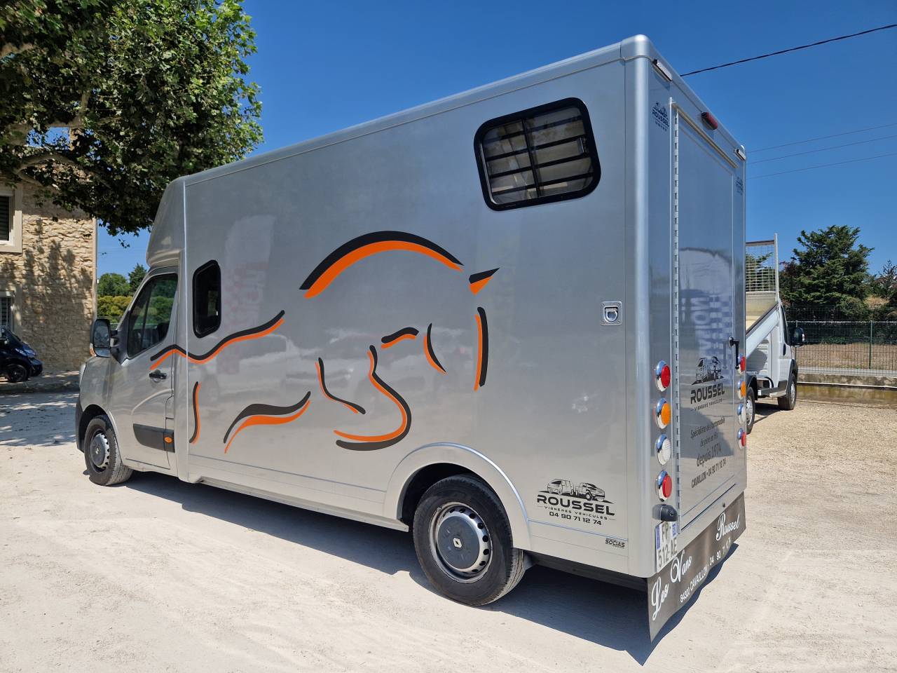 Horsebox HGV Les Vans Roussel MASTER 2020 New