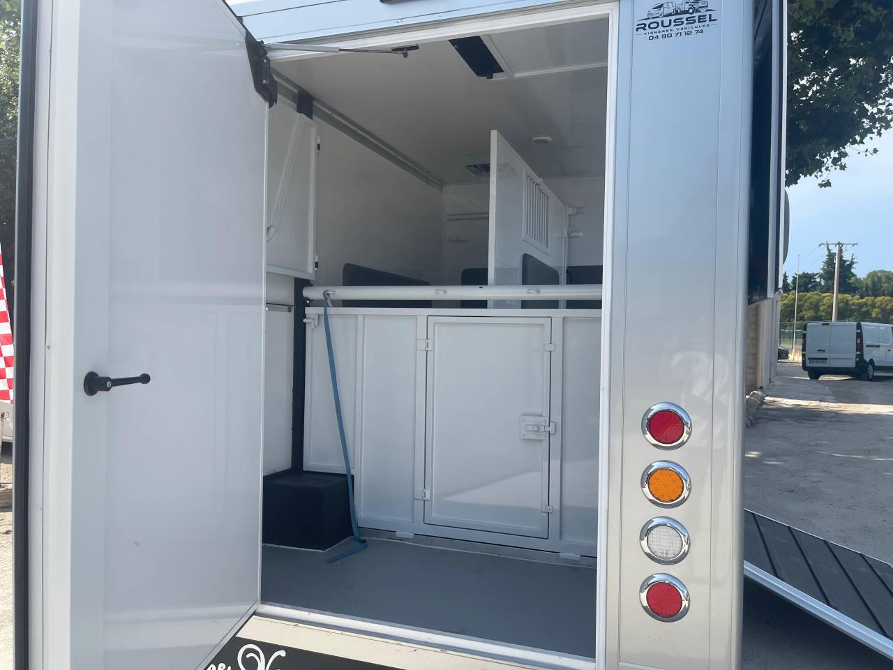 Horsebox HGV Les Vans Roussel MASTER 2020 New