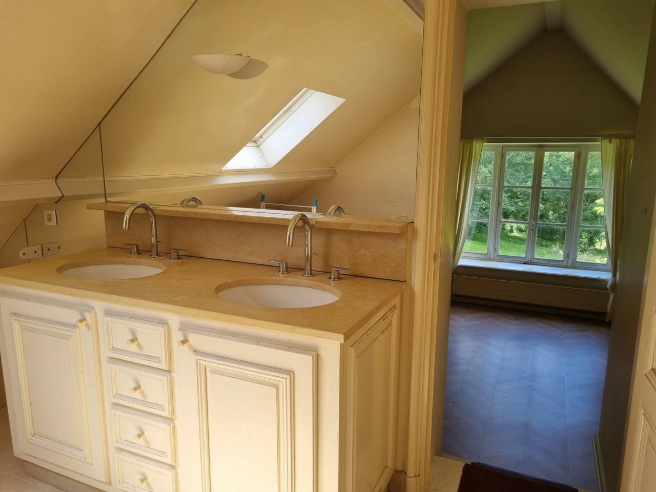 Livery yard  Val-d'Oise