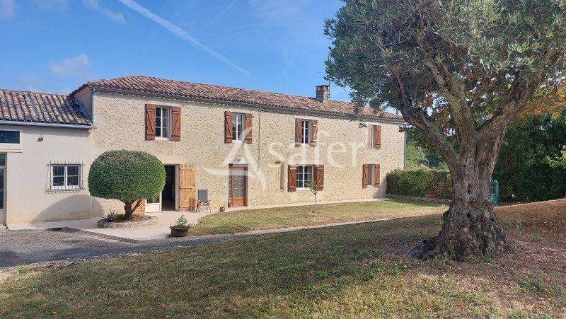 Other country property  Gironde