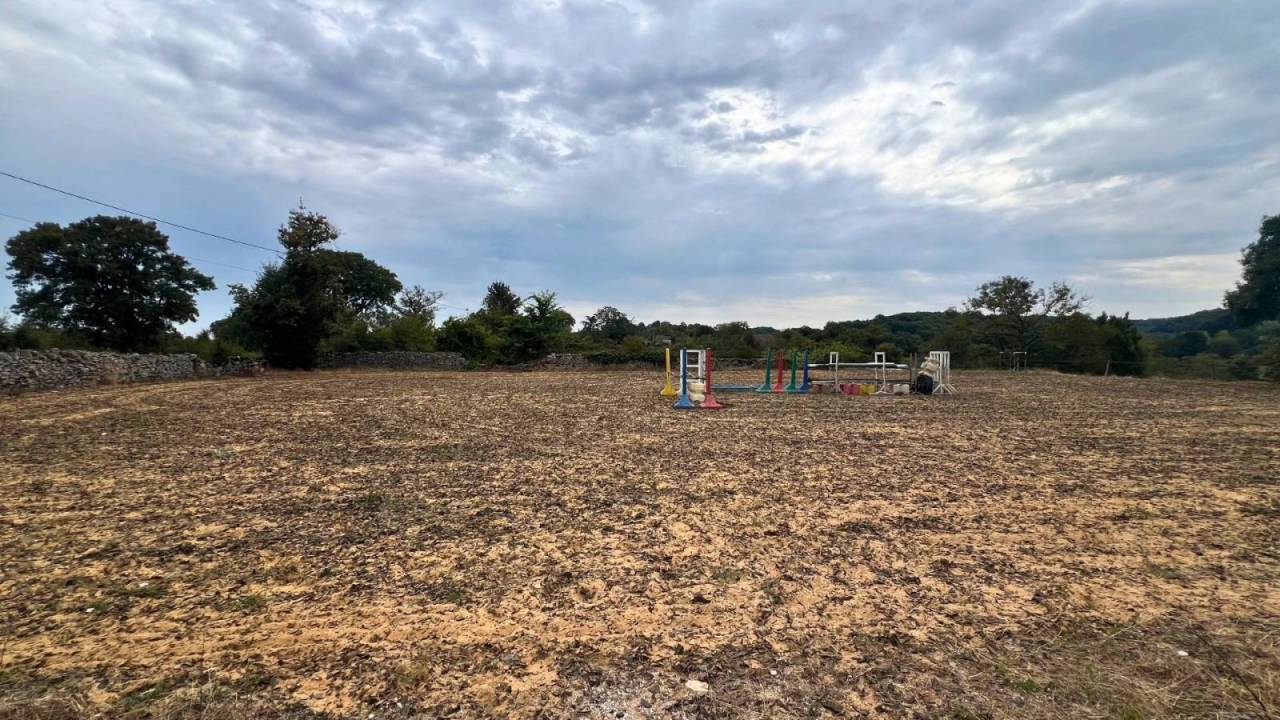 Equestrian property  Lot