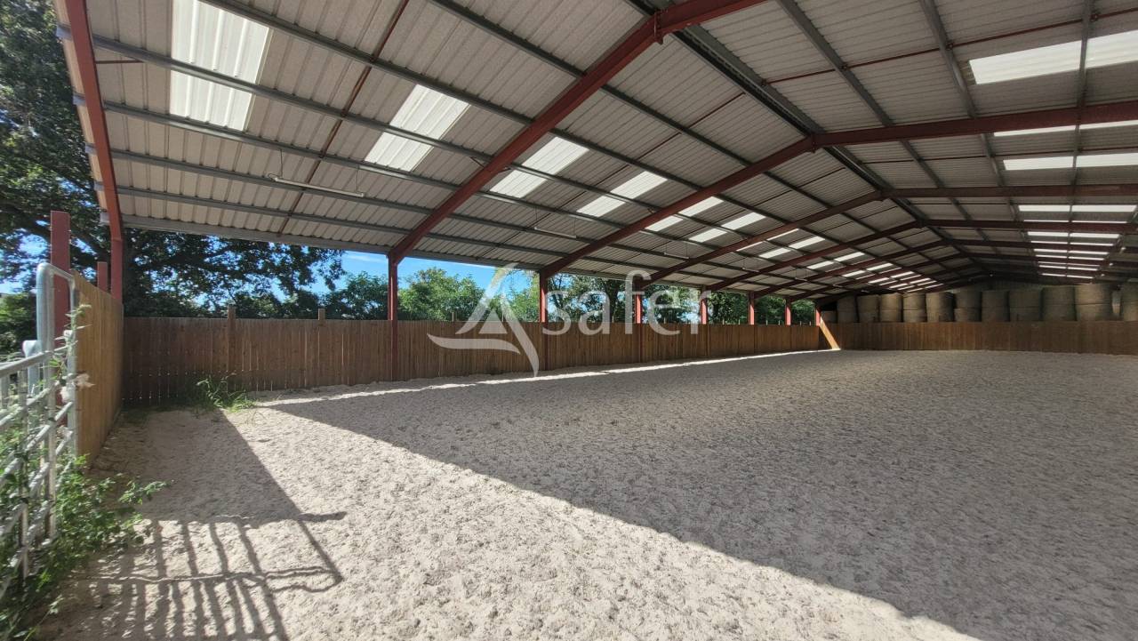 Equestrian property  Allier
