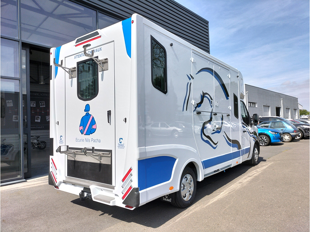 Horsebox HGV Theault PROTEO Switch 2022 Used