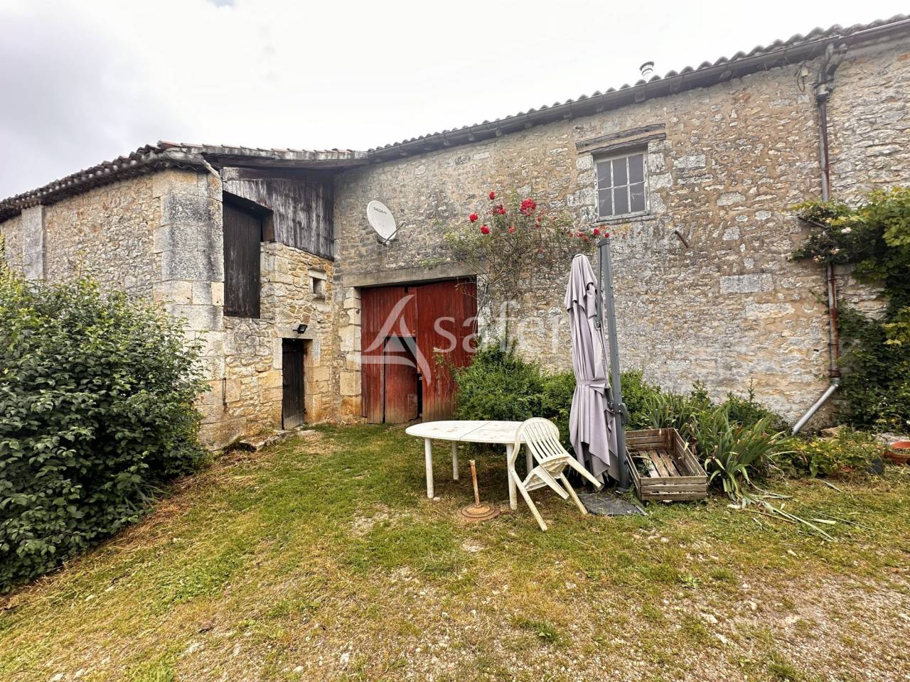 Other country property  Charente